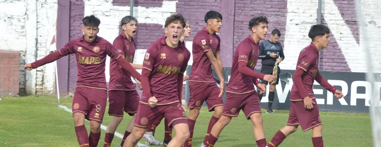Lanús Juveniles 3