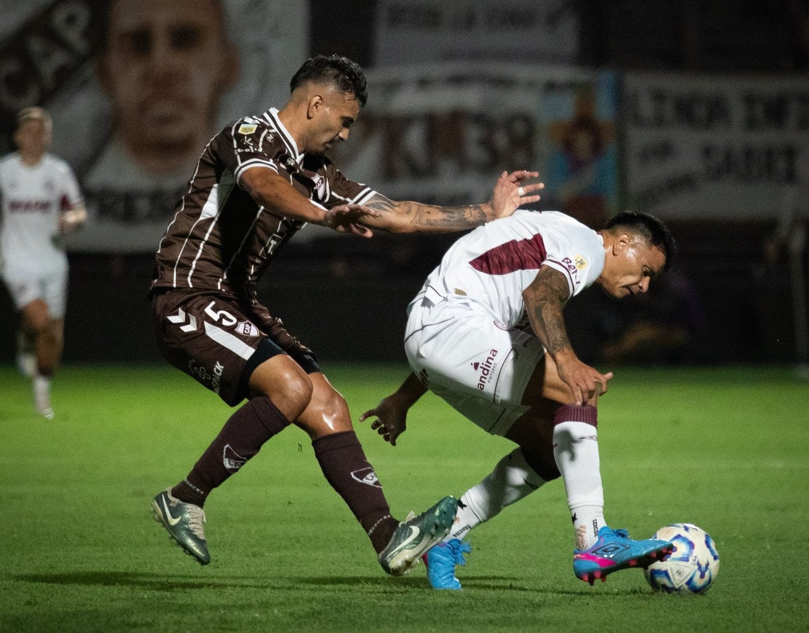 Sin rumbo: Lanús no levanta y el panorama es cada vez más preocupante