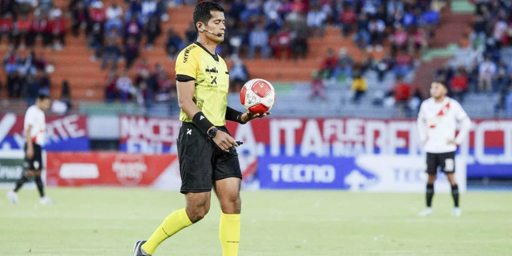 Ivo Mendez Bolivia árbitro
