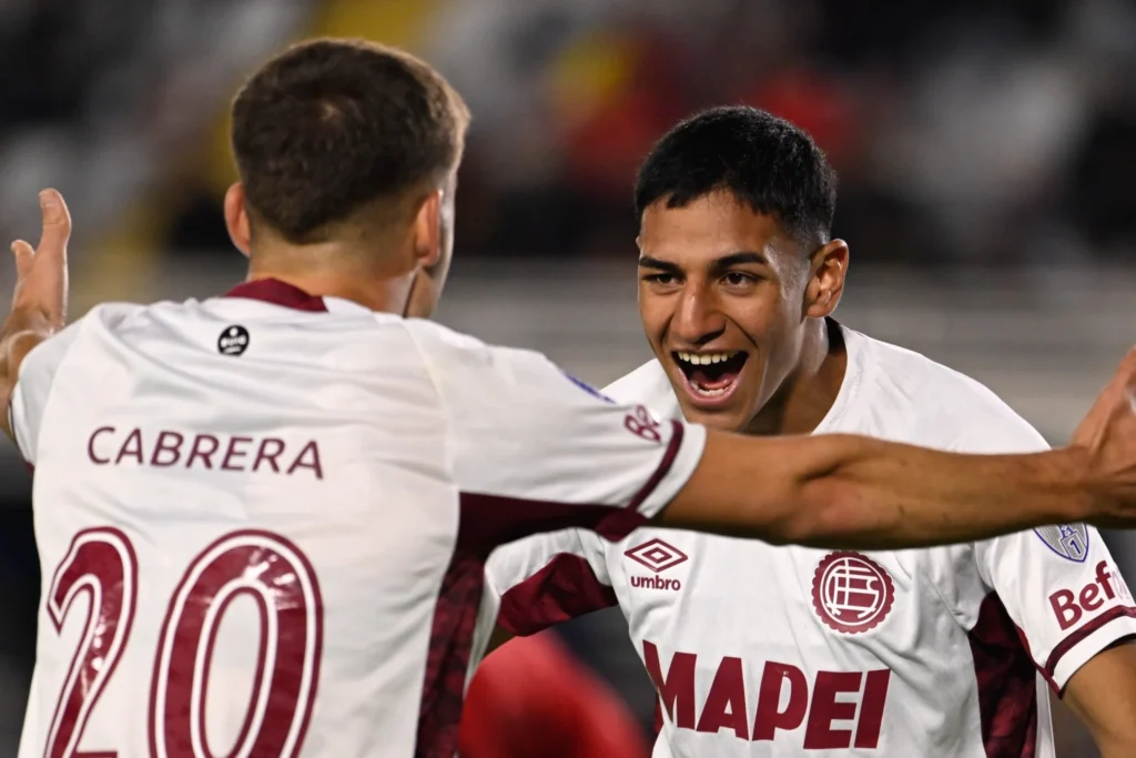 Melgar Lanús Agustín Medina