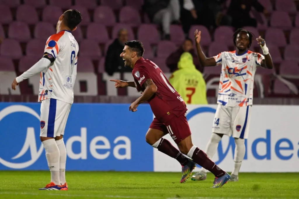 Salvio gol Lanus 2 Puerto Cabello 2