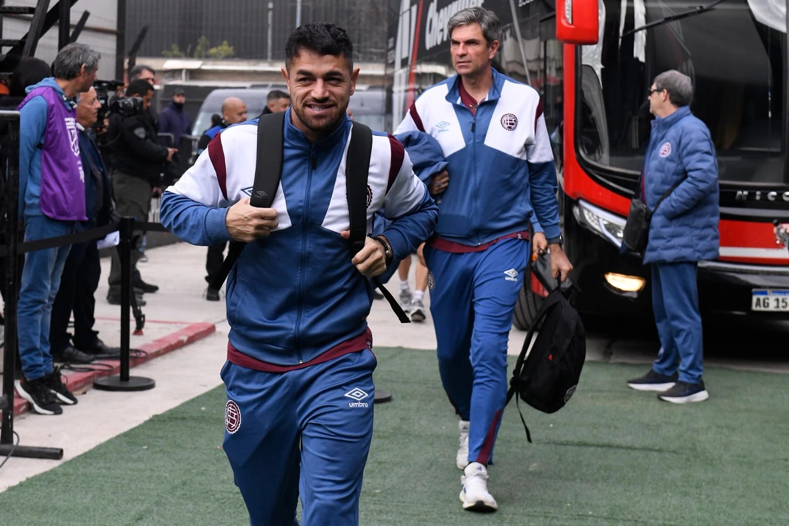lautaro acosta lanus riestra