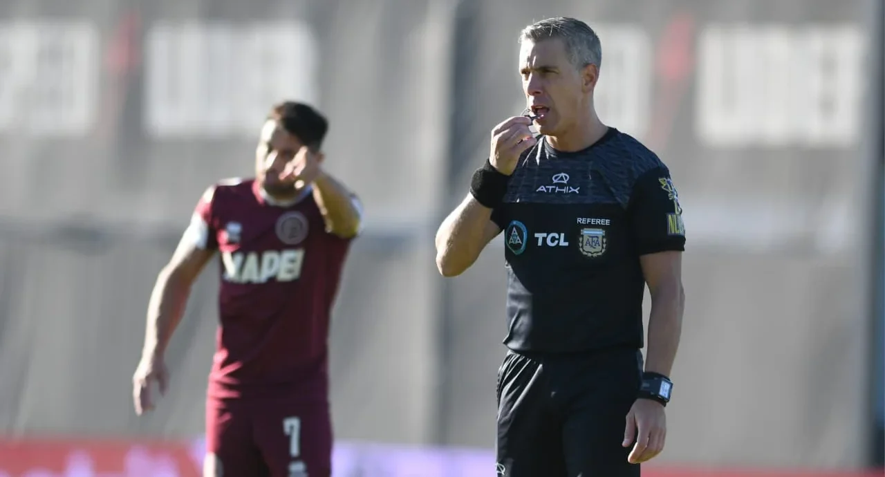 Mastrángelo árbitro Lanús Riestra