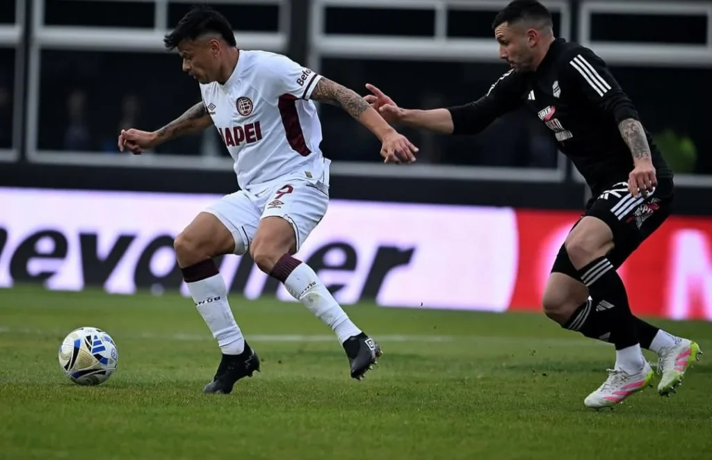 Riestra 1 Lanús 0 Walter Bou