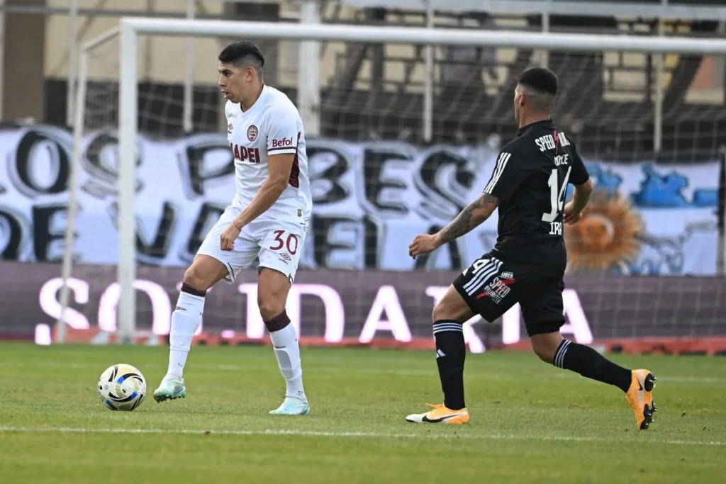 Riestra 1 Lanús 0 Cardozo
