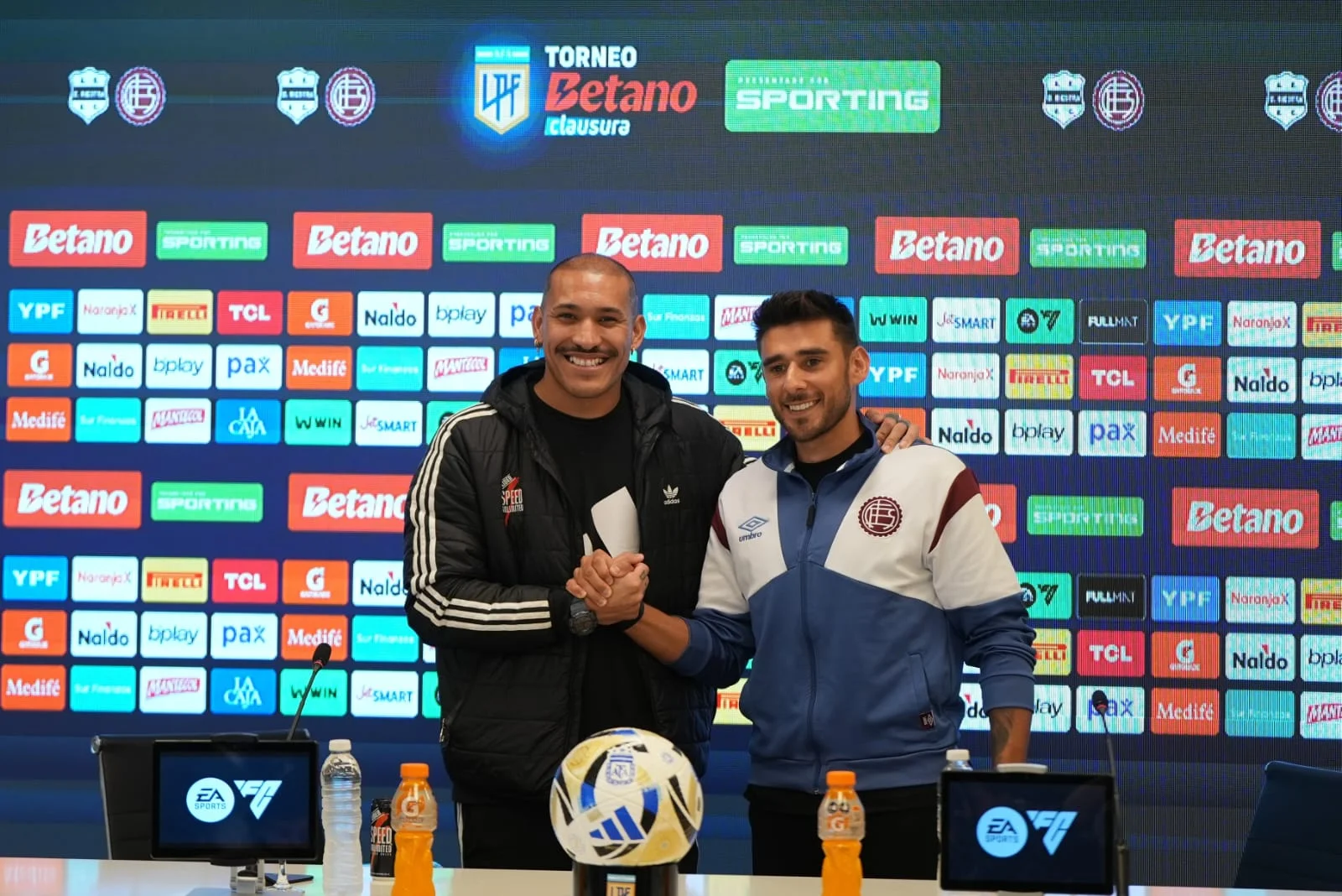 Salvio conferencia con Arce