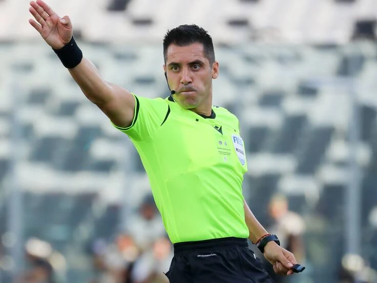 Garay-arbitro-03