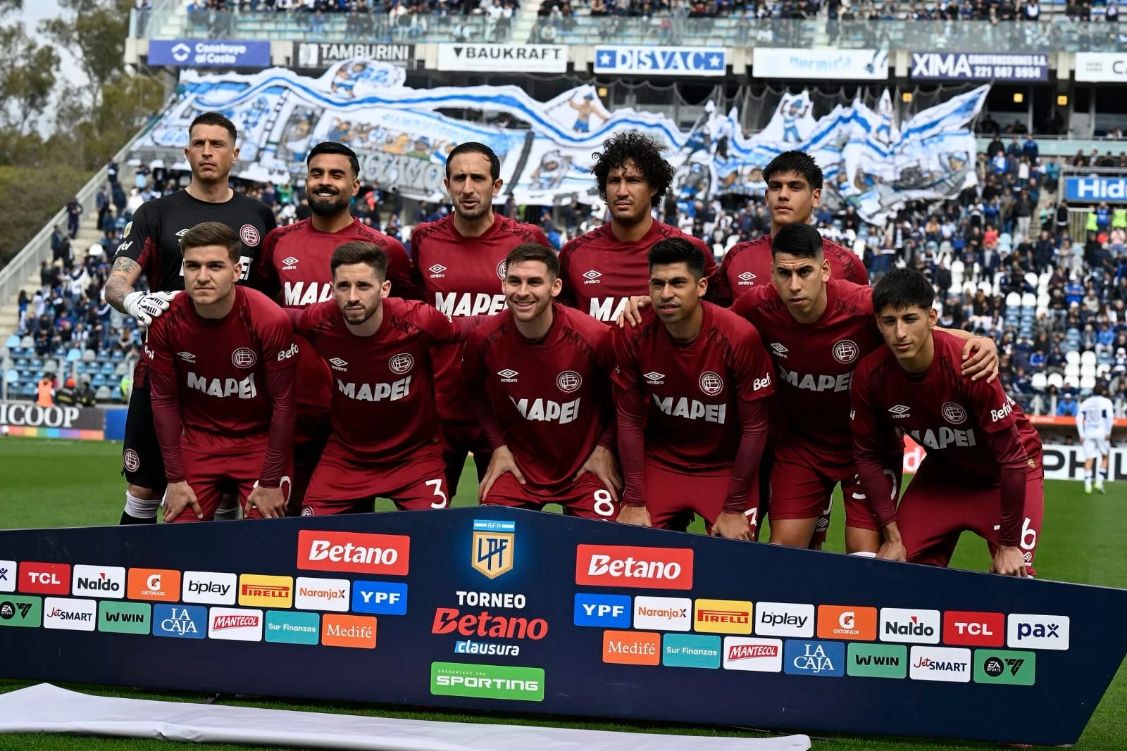 Equipo Lanús ante Gimnasia