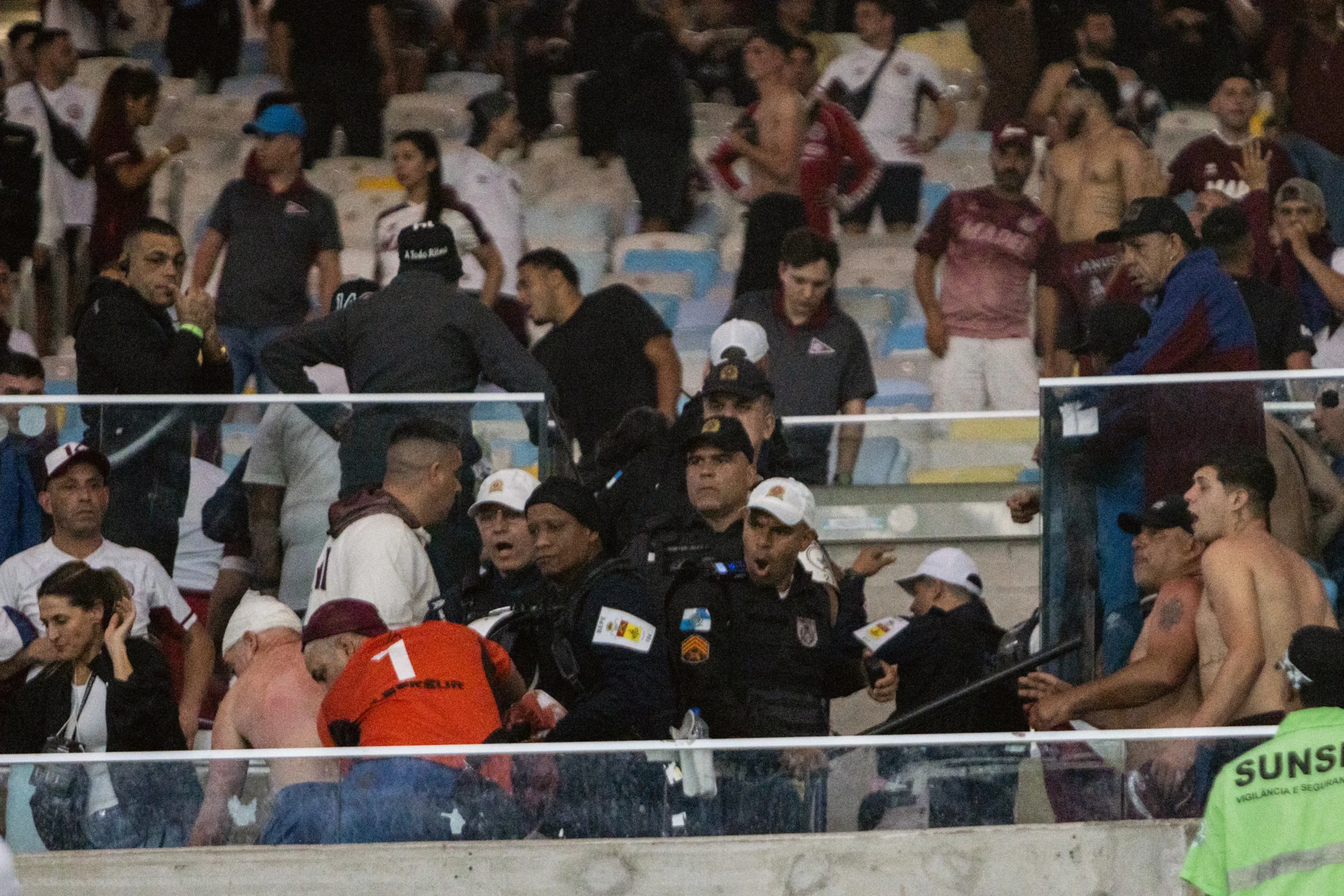 Incidentes policía Fluminense Lanús