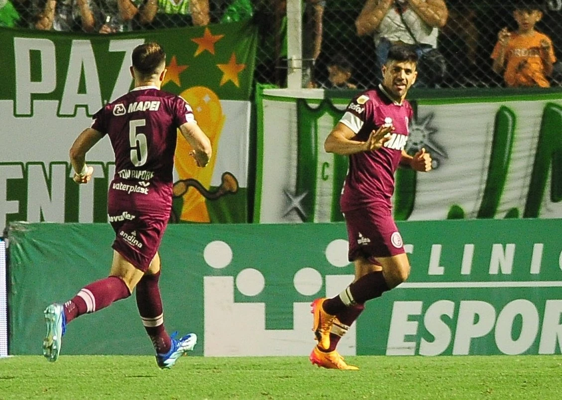 Lanús- Banfield-03