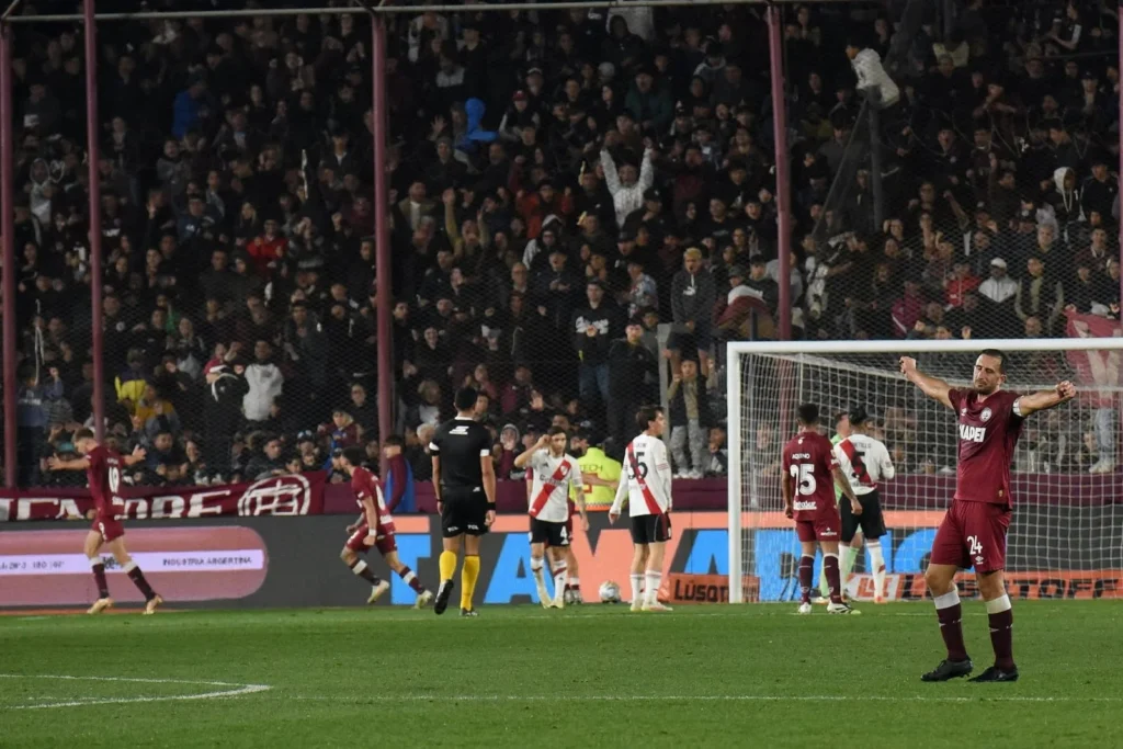 La Fortaleza gol a River