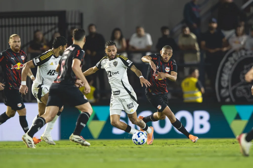 Mineiro perdió 2-0 con Bragantino