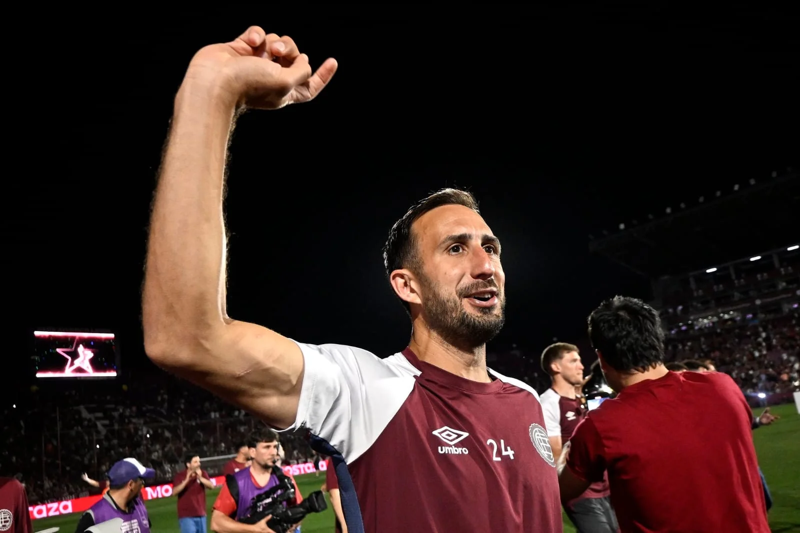 Cali Izquierdoz festejos Lanús campeón