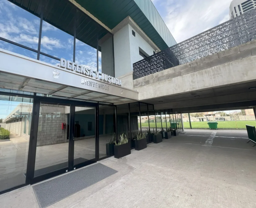 Predio Defensa y Justicia