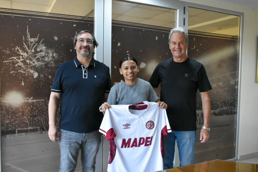 Refuerzo fútbol femenino