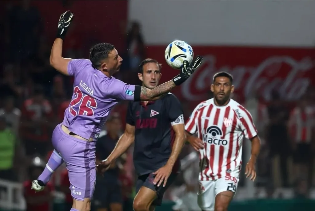 Nahuel Losada Instituto 2 Lanús 2