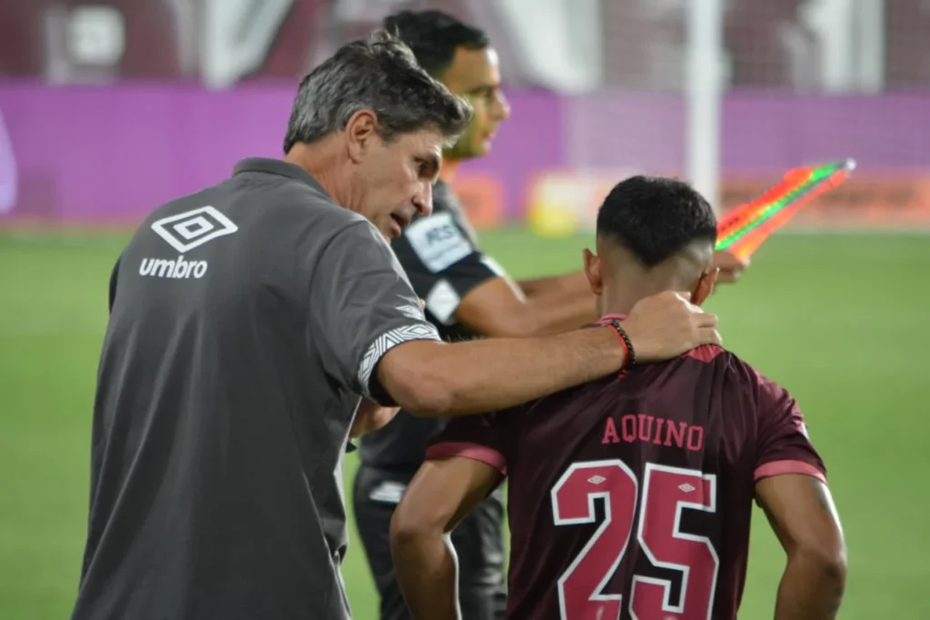 Mauricio Pellegrino Dylan Aquino