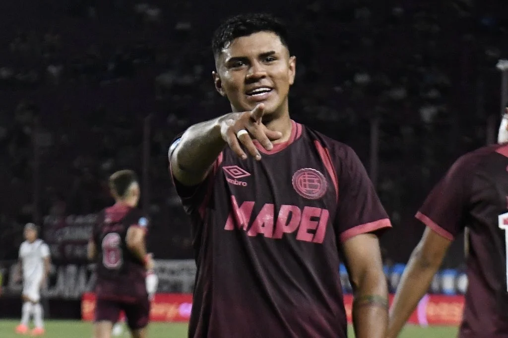 Dylan Aquino Lanús 5 Newell's 0