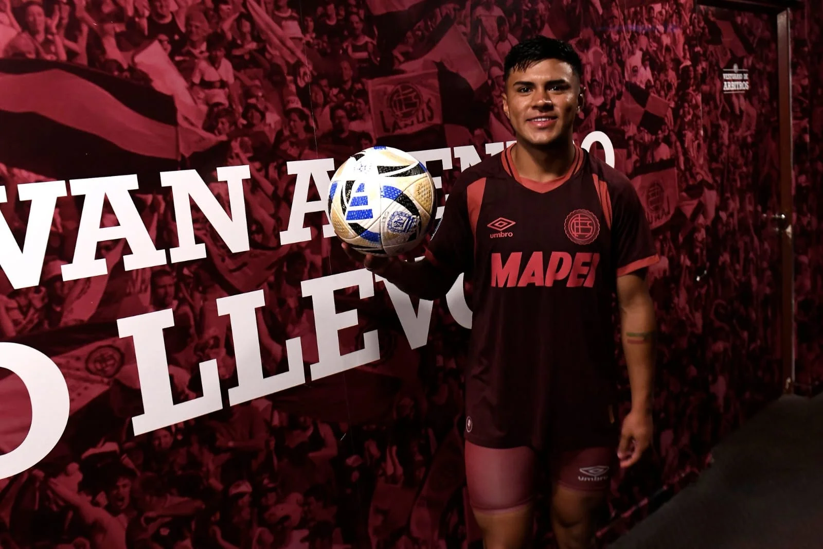 Dylan Aquino hat-trick a Newell's