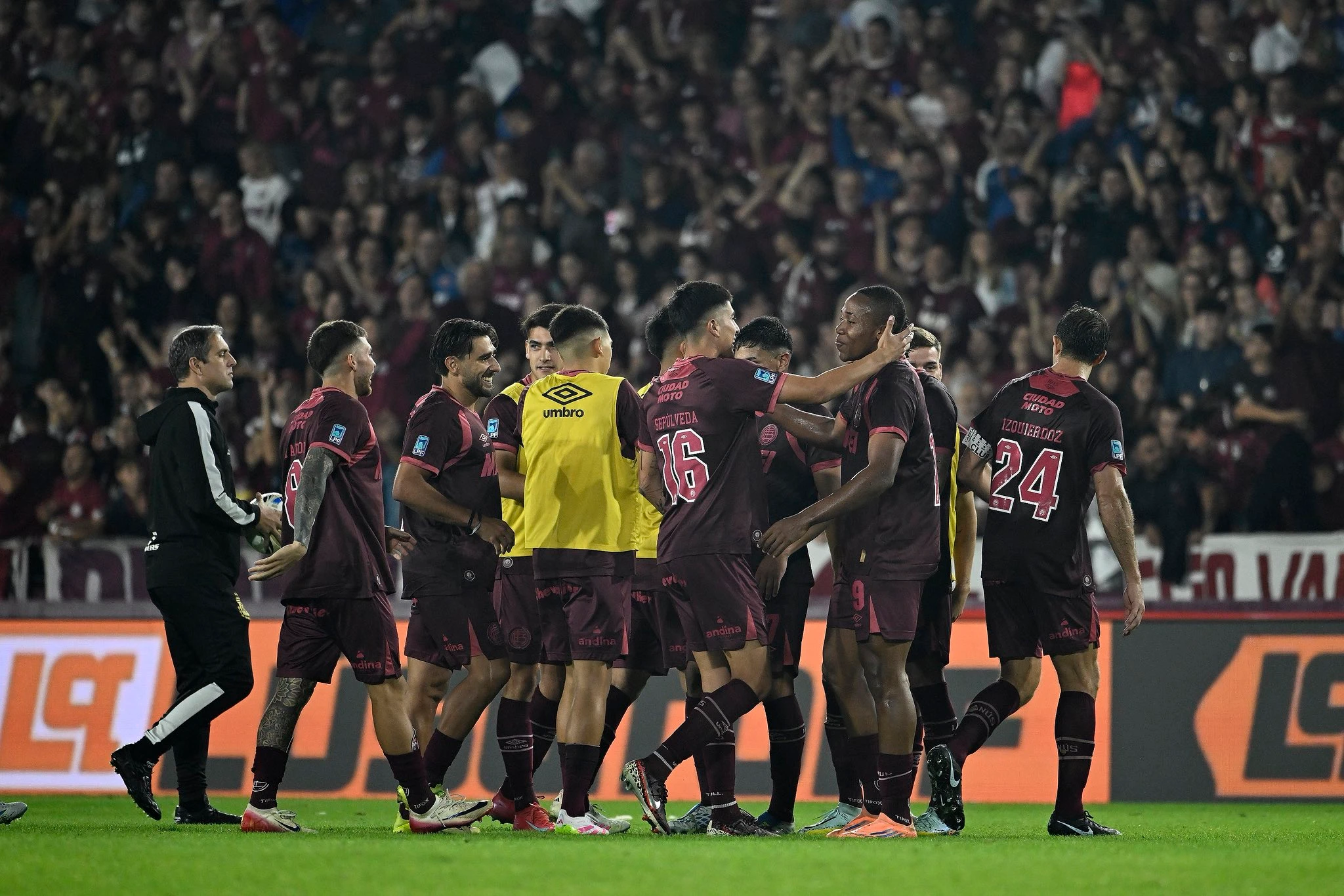 Lanus-Clasico-Bandera