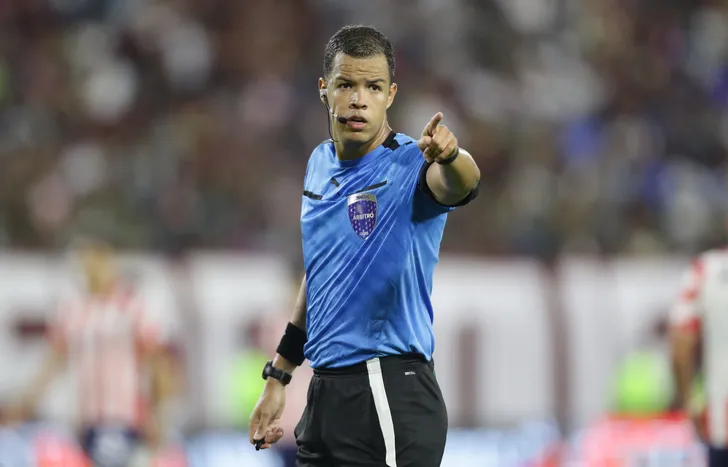 Jhon Ospina árbitro Mirassol Lanús