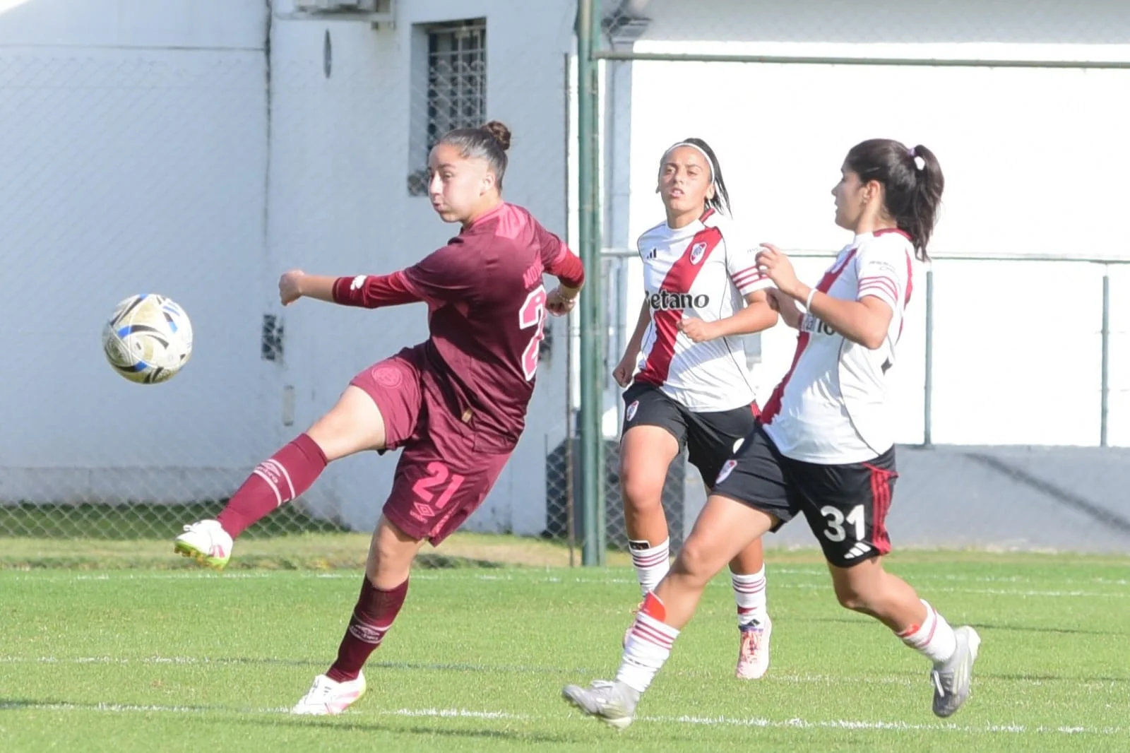 Fútbol Femenino River 3 Lanús 0