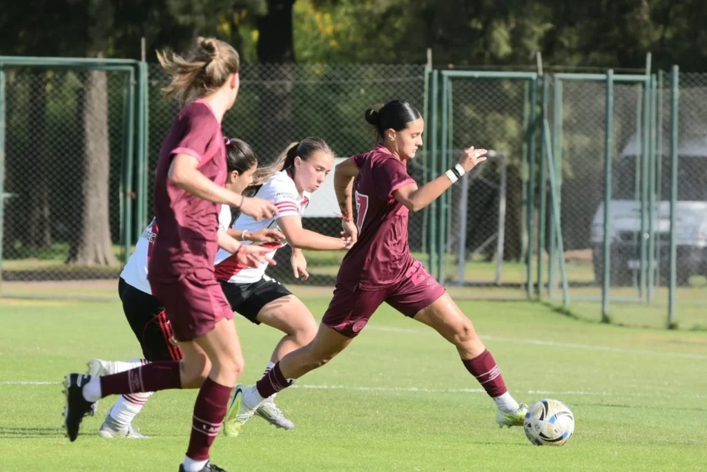 Fútbol Femenino River 3 Lanús 0