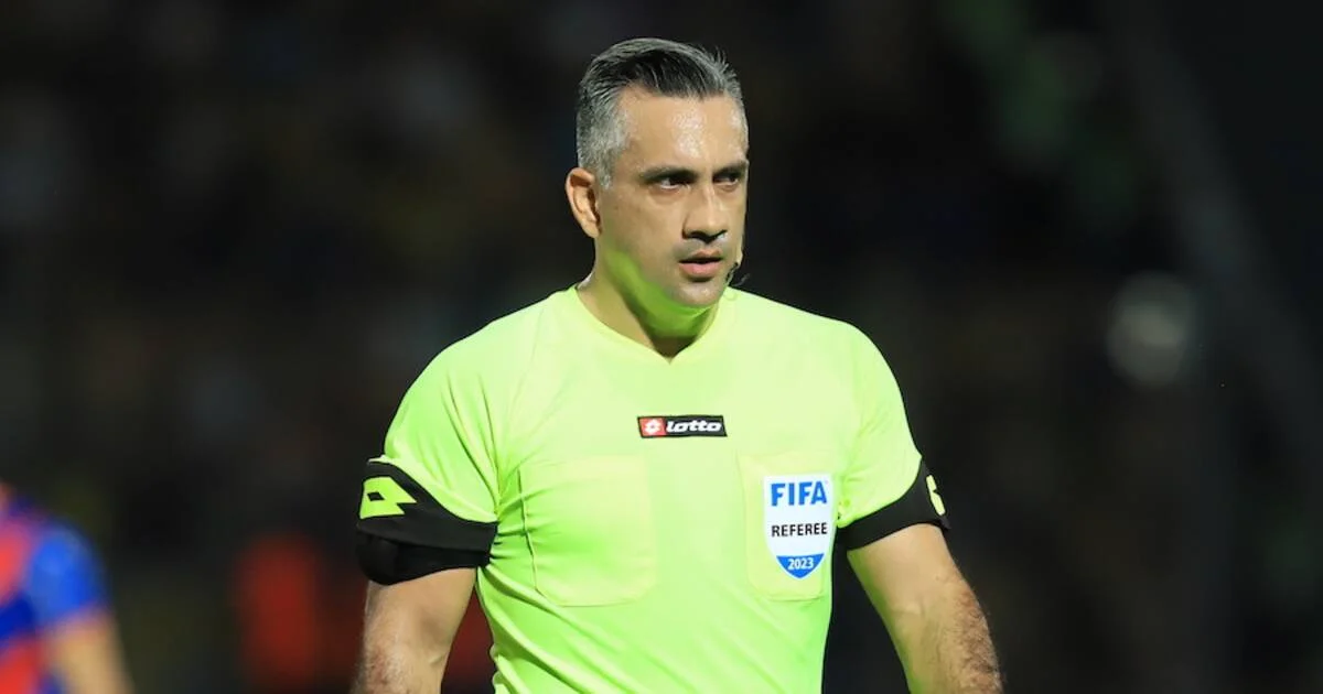 Carlos Benítez árbitro de Lanús Mirassol