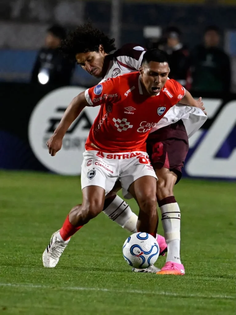 Canale Cienciano Lanús