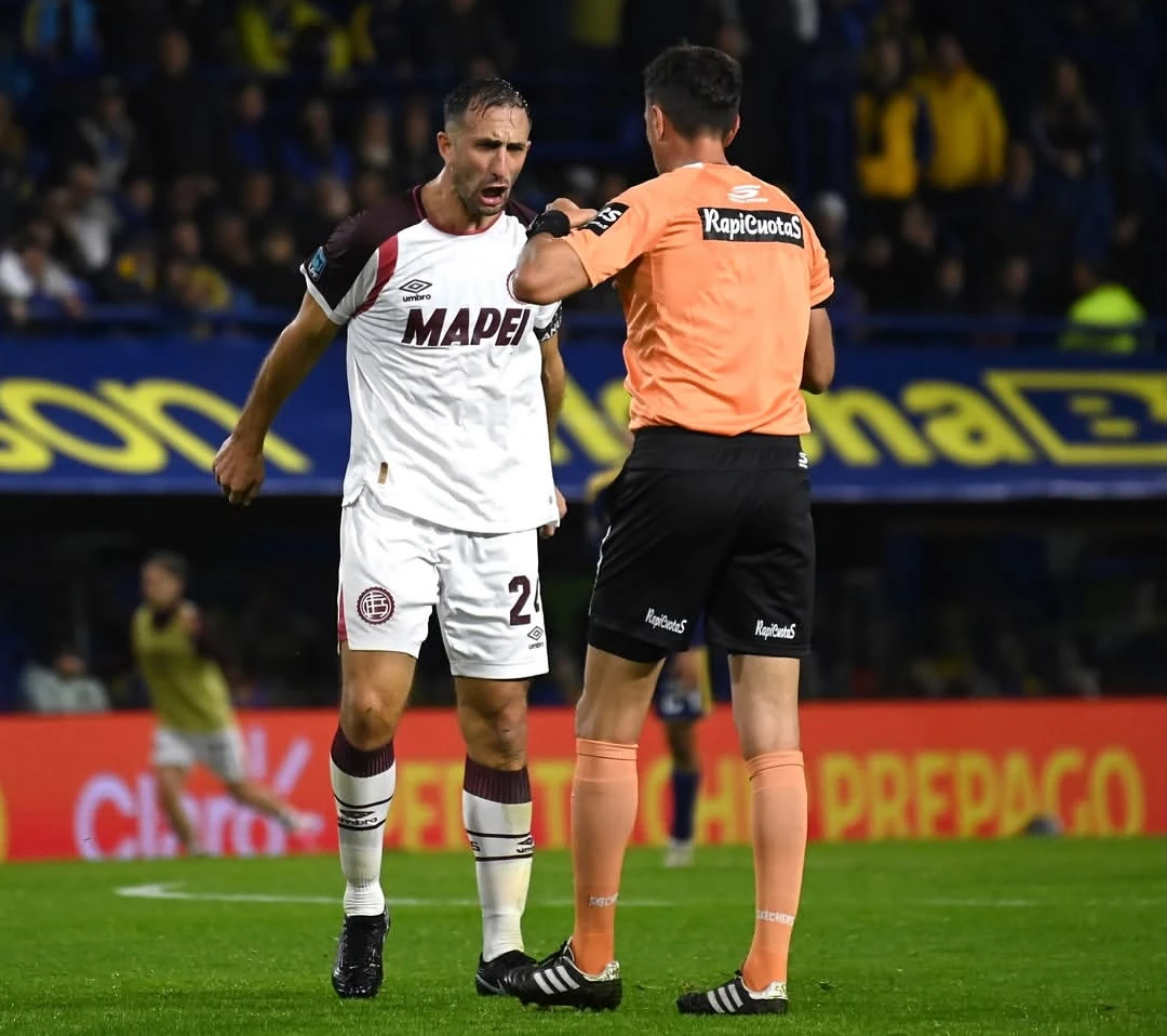 Izquierdoz: «A Dóvalo le faltó personalidad para echar a un jugador de Boca»