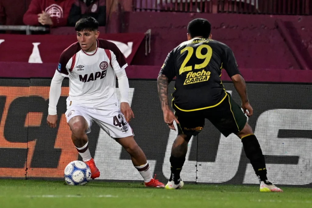 Gonzalo Lobos debut