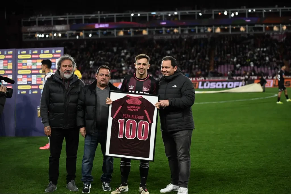 Peña Biafore placa 100 partidos