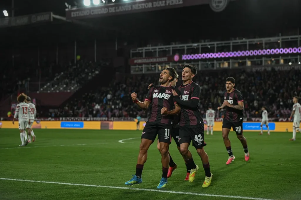 Salvio gol a Estudiantes