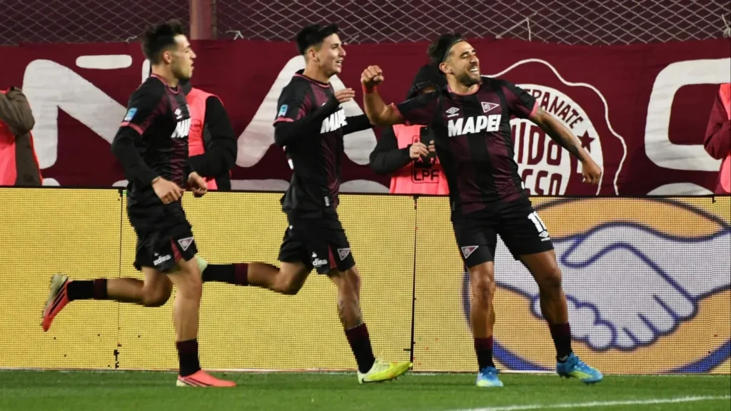 Salvio gol a Estudiantes