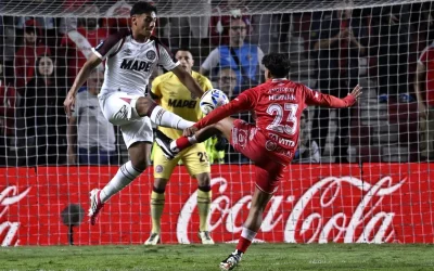 Argentinos 2 Lanús 1 Agustín Medina