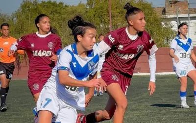 Las juveniles del Femenino no pudieron con Vélez en Alsina
