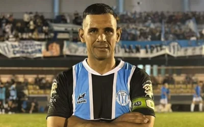 ¡Sonríe la pelota! El Pepe Sand volvió a jugar a los 45 años