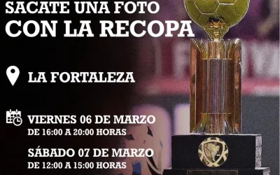 Foto con la Recopa Sudamericana